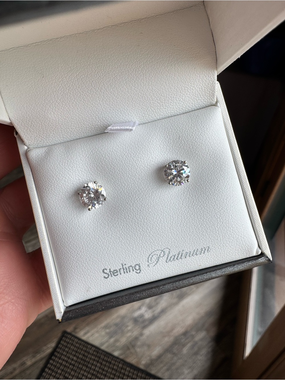 NWOT Sterling Platinum Clear Cubic Zirconia Stud Earrings - Classic Round Cut